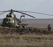 Ukrainos karinis sraigtaspranis MI-8 netoli Krymo