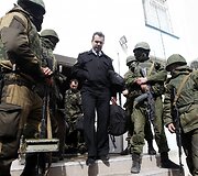 Sevastopolyje i&scaron; Ukrainos karinių jūrų pajėgų &scaron;tabo i&scaron;eina Ukrainos karinio jūrų laivyno pareigūnas