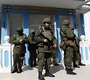 Rusijos kariai prie Ukrainos karinių jūrų pajėgų &scaron;tabo