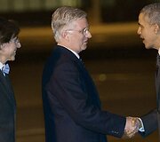 Belgijos karalius Philippe'as (centre) ir premjeras Elio Di Rupo pasitiko JAV prezidentą Baracką Obamą.