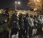 Ukrainos ultranacionalistinio judėjimo &bdquo;Pravyj sektor&ldquo; nariai prie Auk&scaron;čiausiosios Rados