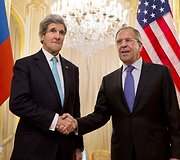 JAV sekretorius Johnas Kerry ir Rusijos užsienio reikalų ministras Sergejus Lavrovas