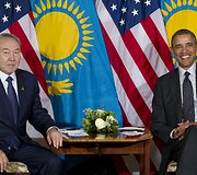 Kazachstano prezidentas Nursultanas Nazarbajevas ir JAV prezidentas Barackas Obama