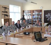 Rukloje lankėsi JAV Sausumos pajėgų Europoje vadas generolas leitenantas Donaldas M. Campbellas.