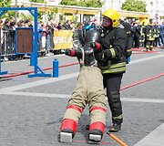 Stipriausio ugniagesio gelbėtojo varžybos