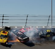NASCAR lenktynių avarija &bdquo;Talladega&ldquo; trasoje