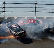 NASCAR lenktynių avarija &bdquo;Talladega&ldquo; trasoje