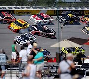 NASCAR lenktynių avarija &bdquo;Talladega&ldquo; trasoje