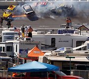 NASCAR lenktynių avarija &bdquo;Talladega&ldquo; trasoje