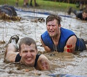 &bdquo;Tough Mudder&ldquo; varžybos Anglijoje