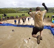 &bdquo;Tough Mudder&ldquo; varžybos Anglijoje