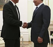 &Scaron;veicarijos prezidentas Didieris Burkhalteris ir Rusijos prezidentas Vladimiras Putinas