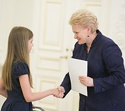 Dalia Grybauskaitė pasveikino TV projekto &bdquo;Lietuvos tūkstantmečio vaikai&ldquo; nugalėtojus.