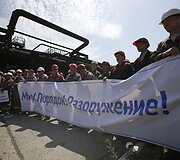 &bdquo;Ilyich&ldquo; metalo ir plieno gamyklos darbuotojų protestas Mariupolyje