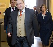 Ardo Hanssonas, Vitas Vasiliauskas ir Zoja Razmusa