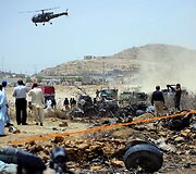 Karačyje sudužo Pakistano oro pajėgų lėktuvas