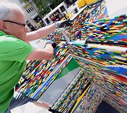 Vengrijoje pastatytas auk&scaron;čiausias &bdquo;Lego&ldquo; kaladėlių bok&scaron;tas. 