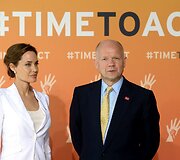 Angelina Jolie ir Williamas Hague'as