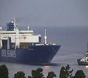 Laivas &bdquo;Ark Futura&ldquo; atgabeno 1300 tonų Sirijos cheminių ginklų.