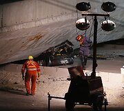 Brazilijoje ant automobilio nukritęs viadukas