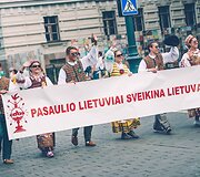 Dainų &scaron;ventės eisena Vilniuje