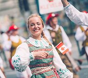 Dainų &scaron;ventės eisena Vilniuje