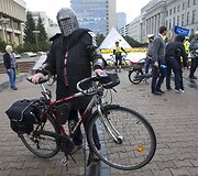Dviratininkų protestas prie Seimo