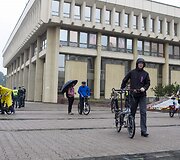 Dviratininkų protestas prie Seimo