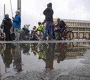 Dviratininkų protestas prie Seimo