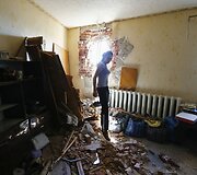 Artilerijos sviedinio daugiabutyje pramu&scaron;ta skylė