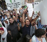Niujorke protestas dėl Izraelio vykdomų oro atakų Gazos ruože