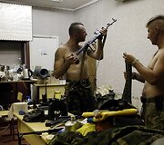 Ukrainos kariai valo savo ginklus