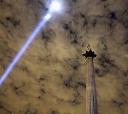 Minint Pirmojo pasaulinio karo pradžios 100-ąsias metines Londone daugelyje namų buvo i&scaron;jungtos &scaron;viesos.