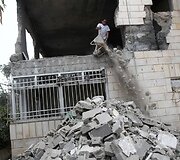 Palestinoje sugriautas paauglių nužudymu įtariamų asmenų namas