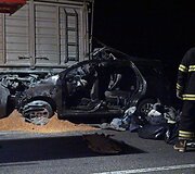 Popiežiaus Pranci&scaron;kaus giminaičių automobilis po avarijos.