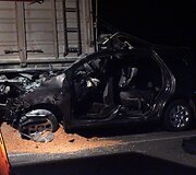 Popiežiaus Pranci&scaron;kaus giminaičių automobilis po avarijos.