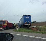 Vilkiko su puspriekabe avarija prie Panevėžio 