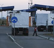 Rusijos &bdquo;humanitarinės pagalbos&ldquo; sunkvežimiai prie Ukrainos sienos