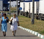 Rusijos &bdquo;humanitarinės pagalbos&ldquo; sunkvežimiai prie Ukrainos sienos