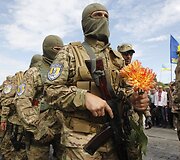 Kijeve į Rytų Ukrainą i&scaron;lydėti &bdquo;Sich&ldquo; bataliono savanoriai 