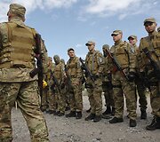 Kijeve į Rytų Ukrainą i&scaron;lydėti &bdquo;Sich&ldquo; bataliono savanoriai 