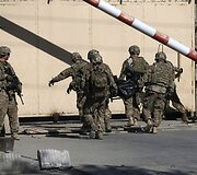 Kabule per mirtininko i&scaron;puolį žuvo trys NATO kariai
