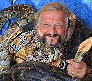 Gyvatės ant Jaromiro Joo 