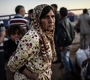 Sirijos kurdų pabėgėliai plūsta į Turkiją.