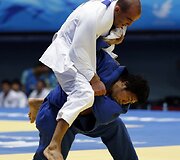 Dilshodas Chorievas ir Yuya Yoshida