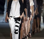 Anthony Vaccarello kolekcijos pristatymas