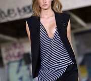 Anthony Vaccarello kolekcijos pristatymas