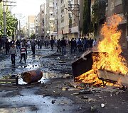 Turkijoje kurdus palaikantys demonstrantai susirėmė su policija