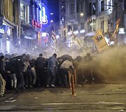 Turkijoje kurdus palaikantys demonstrantai susirėmė su policija