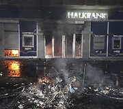 Turkijoje per protestus nuniokotas bankas